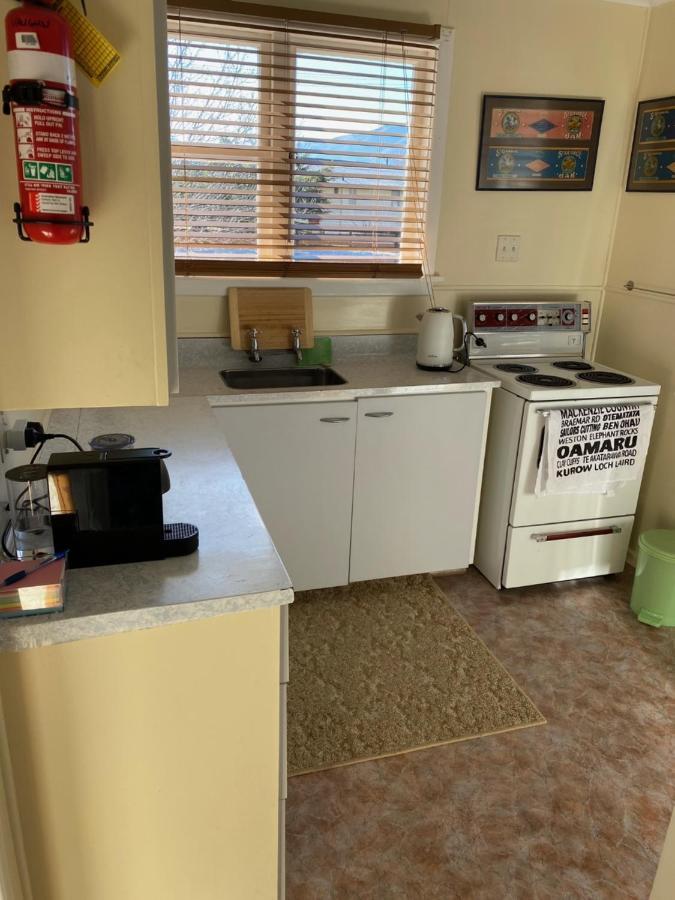 Cosy 1960'S Kiwi Holiday House โอมารามา ภายนอก รูปภาพ